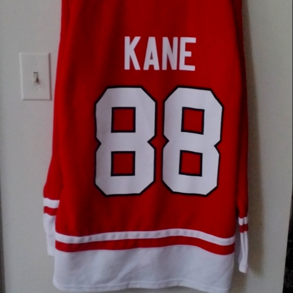 Chicago Blackhawks Patrick Kane jersey ("sweater")